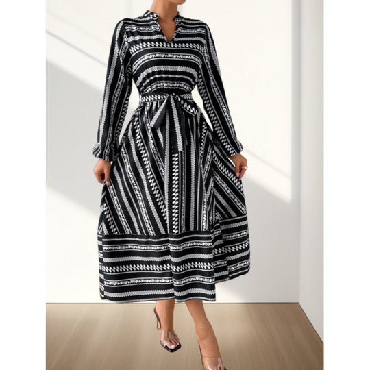Damen Maxikleid mit modernem geometrischem Muster und schönem Taillengürtel EB