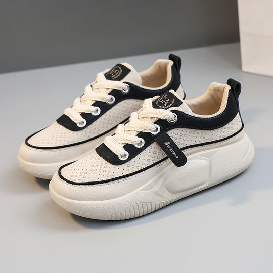 Damen Sportliche Sneakers mit atmungsaktiven Mesh-Einsätzen und rutschfester Sohle EB