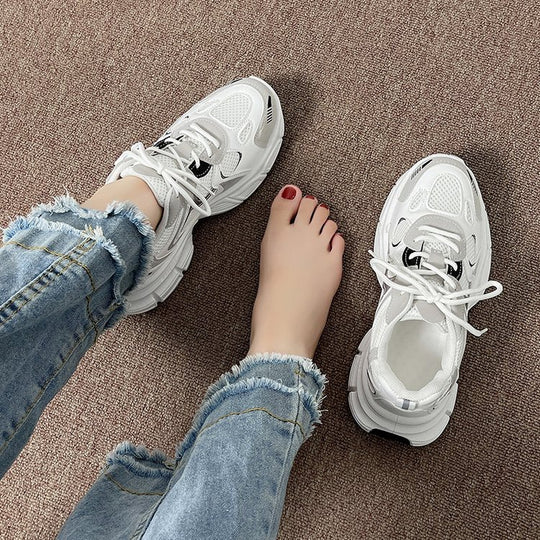 Damen Sportliche Lauf-Sneaker mit atmungsaktiver Mesh-Oberfläche und dämpfender Sohle EB