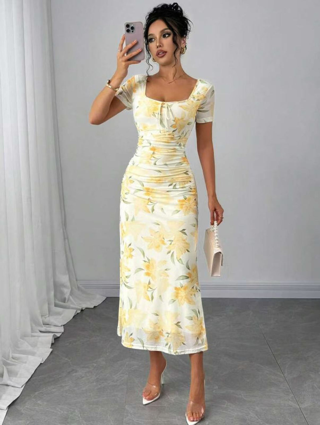 Damen Midi-Kleid mit raffinierten Falten und floralem Muster EB
