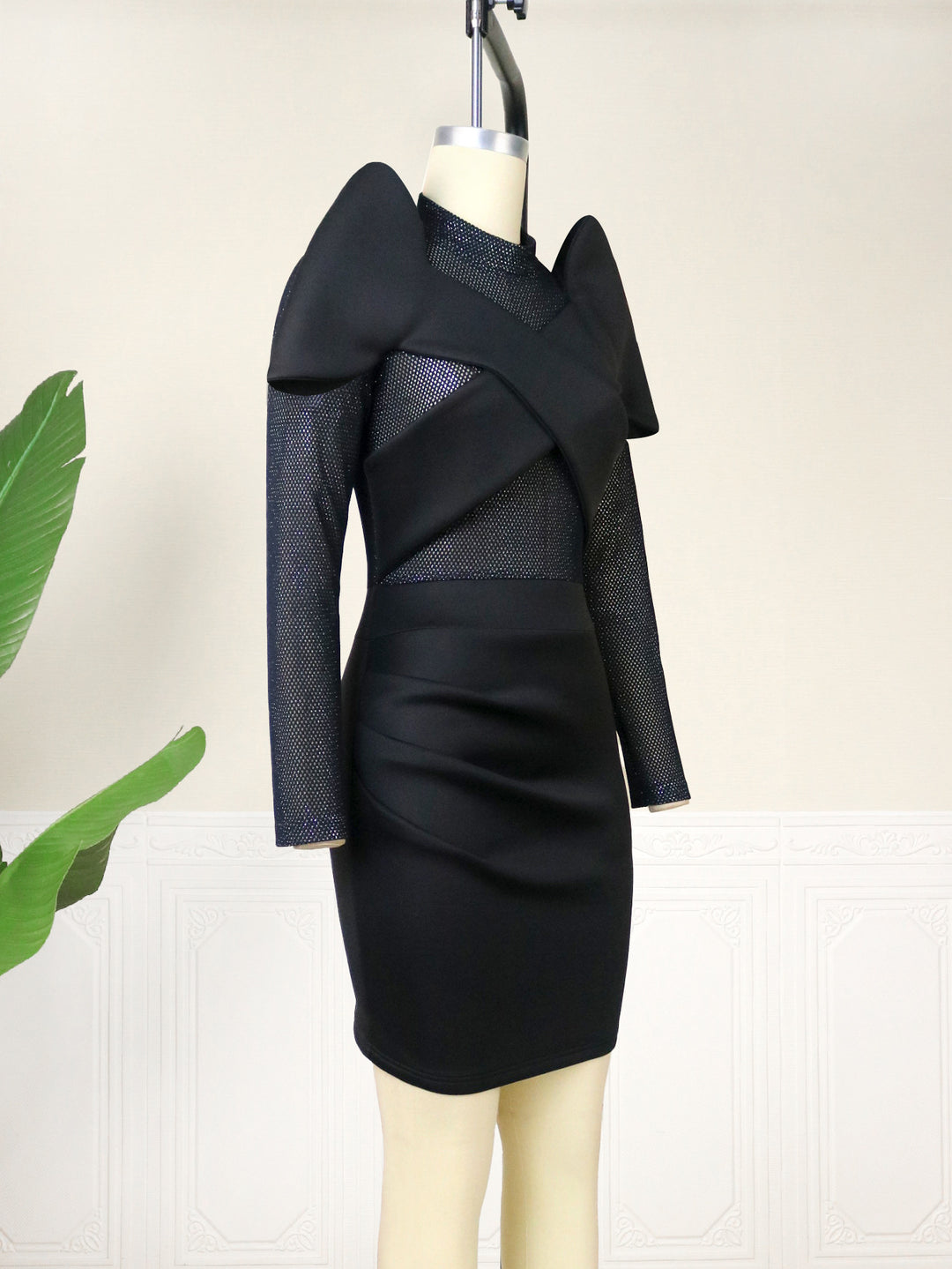 Damen Elegantes Cocktailkleid mit innovativem Rüschendesign EB