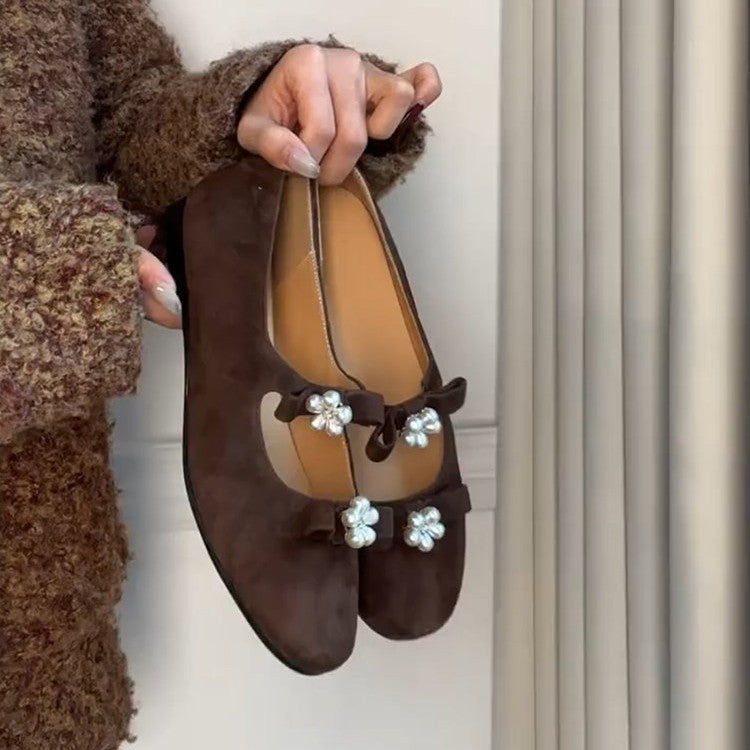 Damen Ballerina-Schuhe mit dekorativem Blumenakzent und flexiblem Riemchen EB