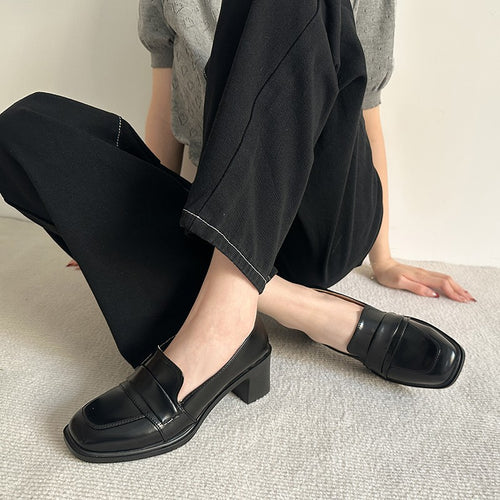 Damen elegante Blockabsatz-Mokassins mit glänzendem Obermaterial und komfortabler Innensohle EB