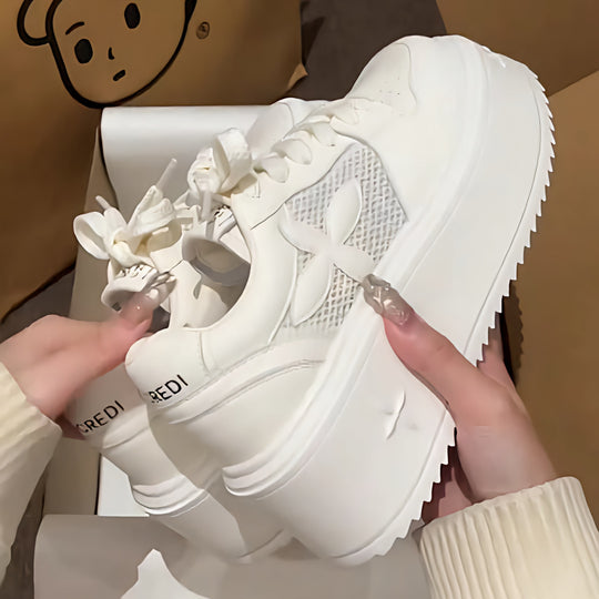 Damen Plateau-Chunky-Sneaker mit Blumenapplikation und Netz-Einsatz EB