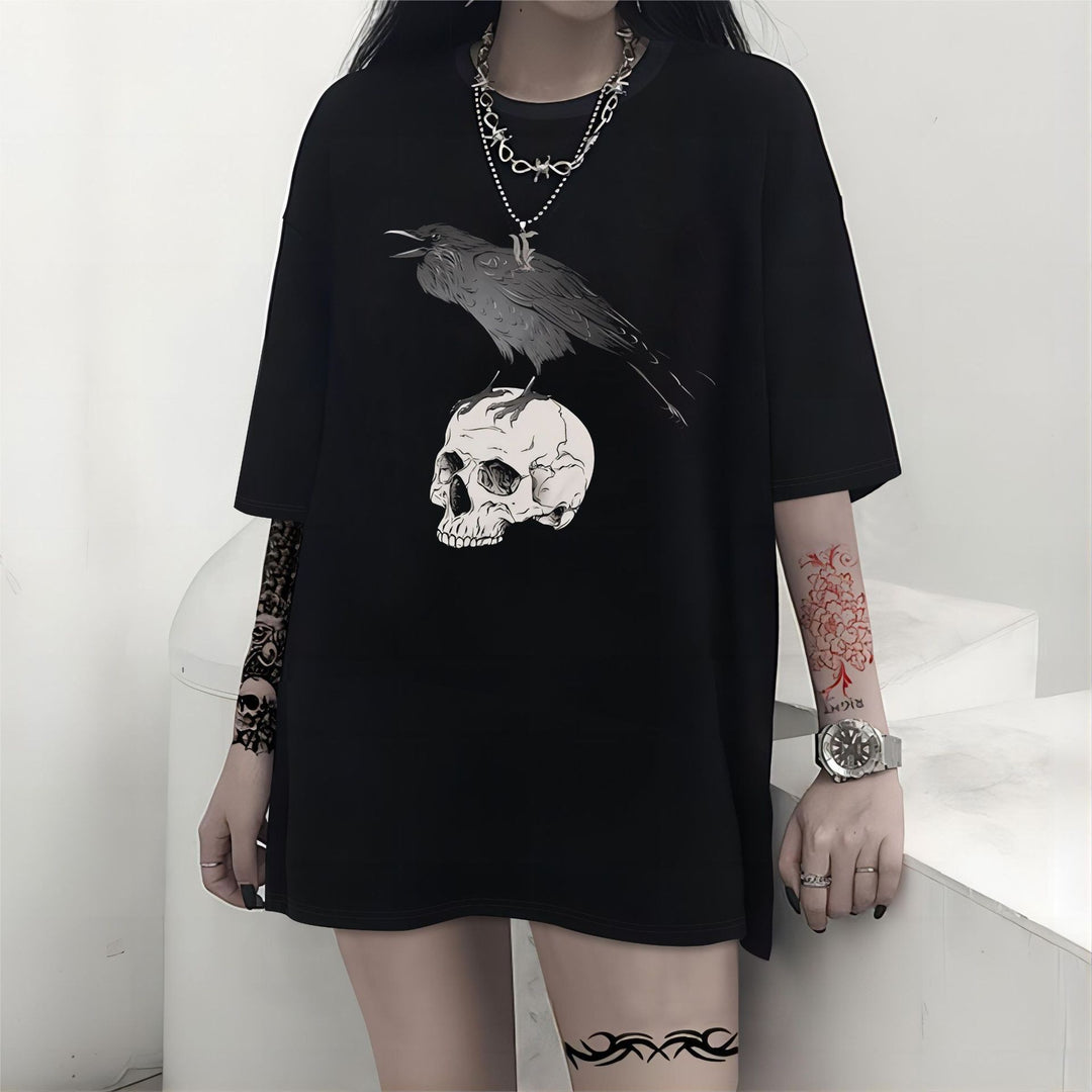 Damen T-Shirt mit künstlerischem Skelettmotiv und einzigartigem Druck EB