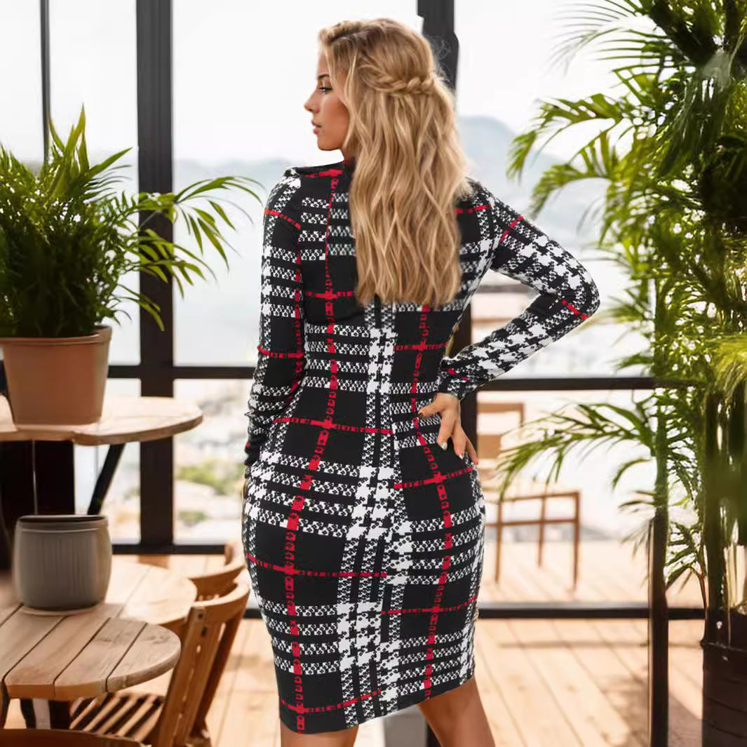 Damen Figurbetontes Kleid mit modernen Karomuster und schickem Cut-Out EB