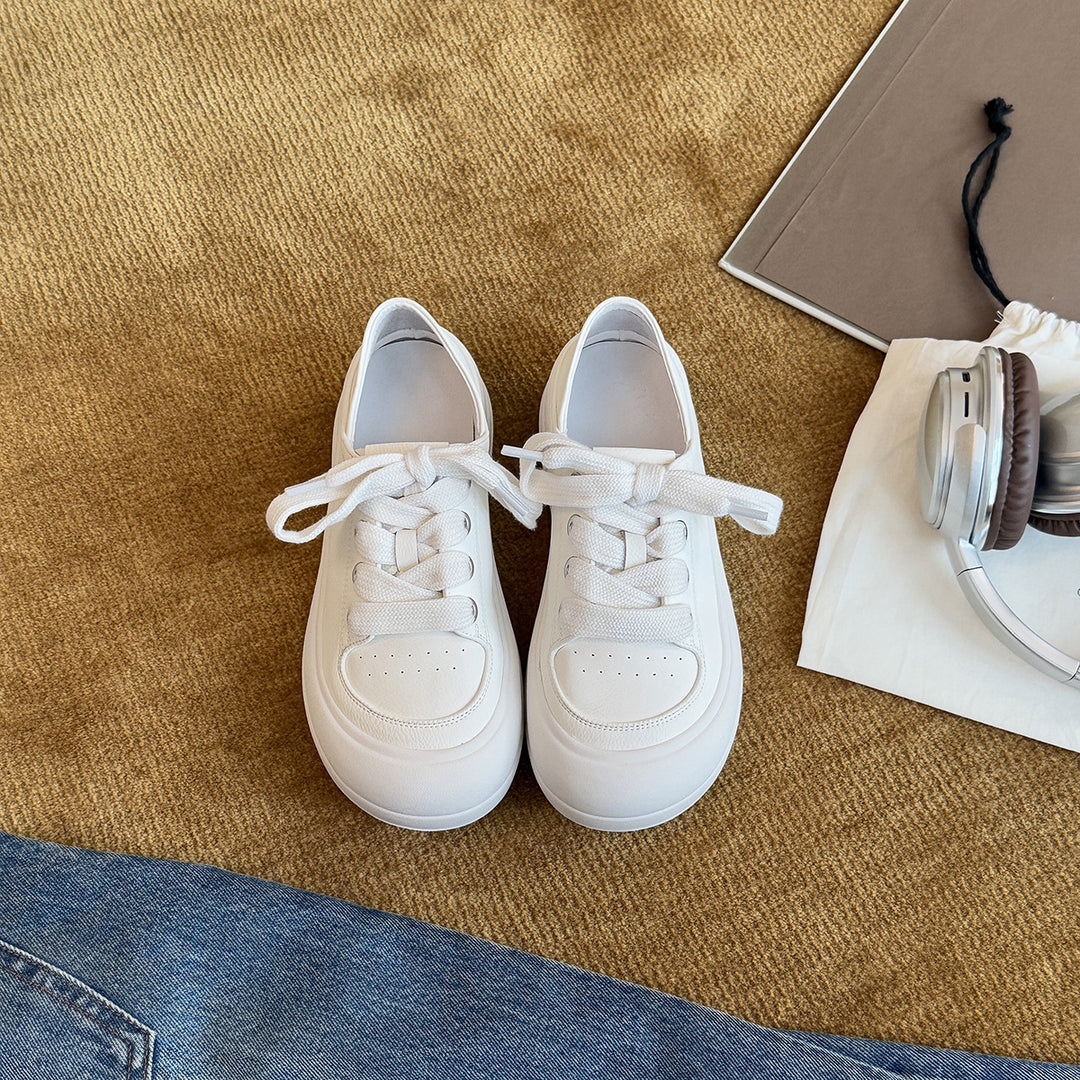 Damen Bequeme und stilvolle Sneakers im minimalistischen Design EB