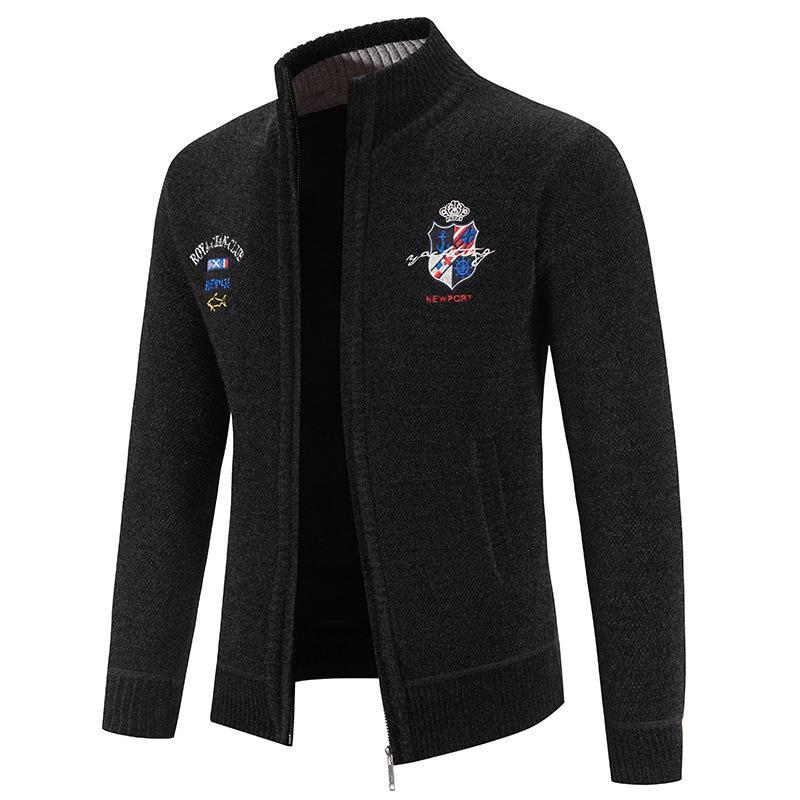 Herren modische Strickjacke mit hohem Kragen und detailreicher Stickerei EB
