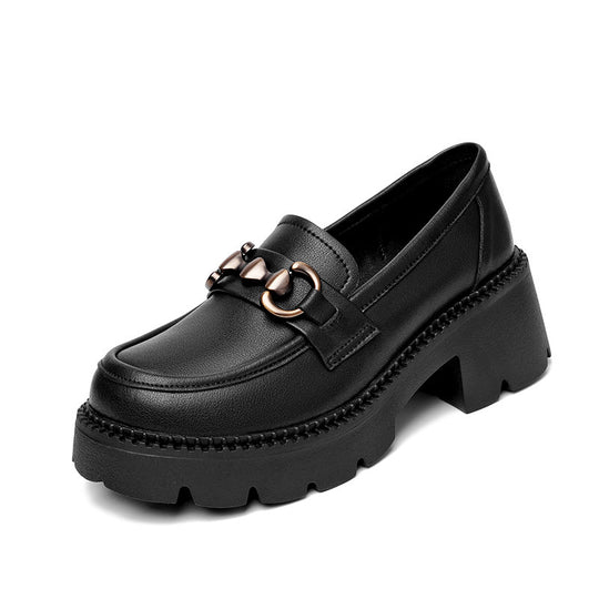 Damen Mokassins mit trendigem Blockabsatz und modischem Kettendetail EB