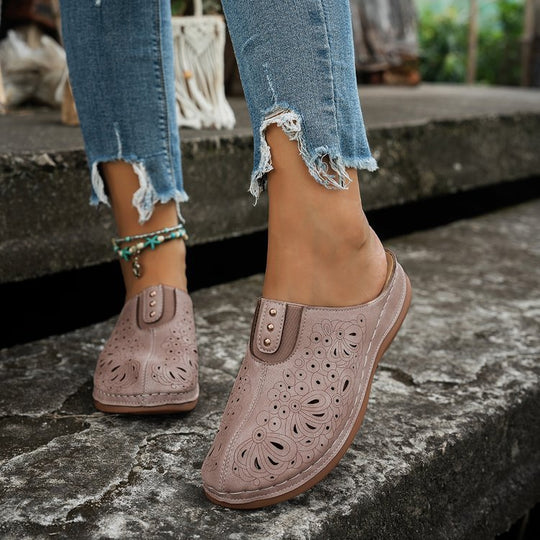 Damen Bequeme Clogs mit floralen Ausschnitten EB