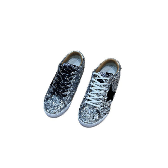 Damen Sneaker mit glitzerndem Obermaterial und kontrastierenden Schnürsenkeln EB