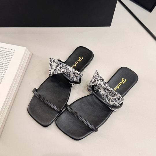 Damen modische Riemensandalen mit elegantem Knöchelriemen und gestalteter Schnürung EB
