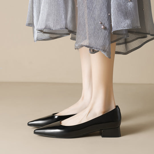 Damen elegante Ballerinas mit spitzem Zehenbereich und komfortablem Blockabsatz EB