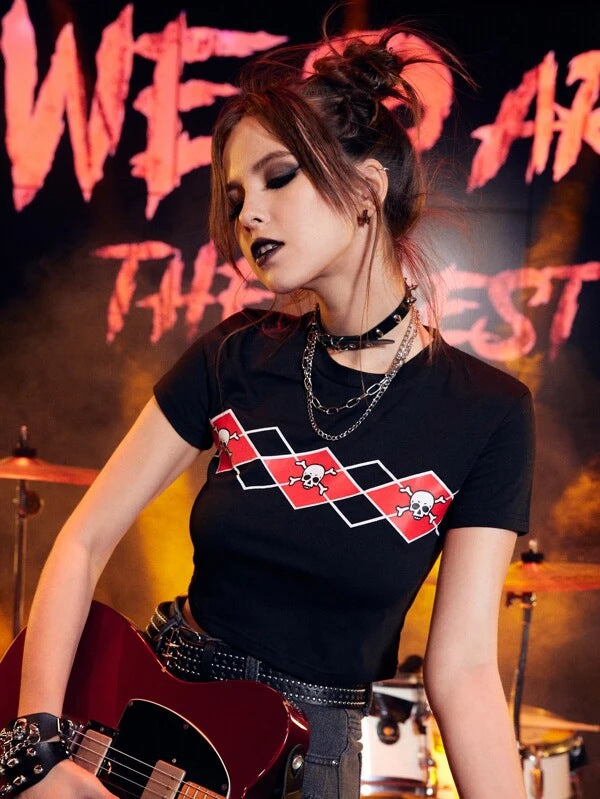Damen Crop-Top mit kreativem Skeletthand-Motiv EB