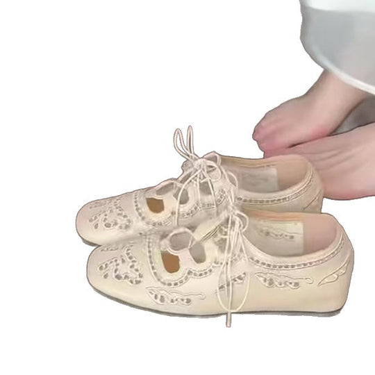 Damen Ballerina-Slipper mit dekorativer Schnürung und filigranem Spitzenmuster EB