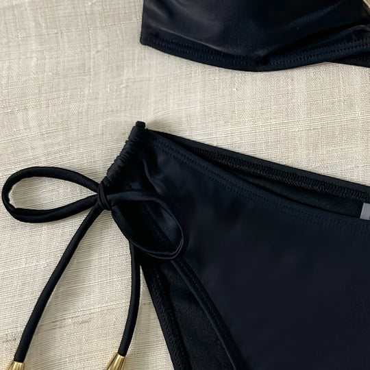 Damen Bandeau-Bikini mit eleganter goldener Schnalle EB