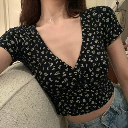 Damen Crop-Top mit floralem Muster und elegantem V-Ausschnitt EB