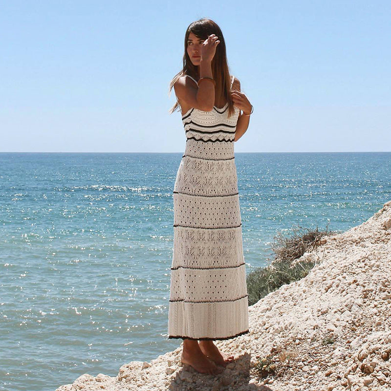 Damen gehäkeltes Strandkleid mit zarten Mustern und fransigen Details EB