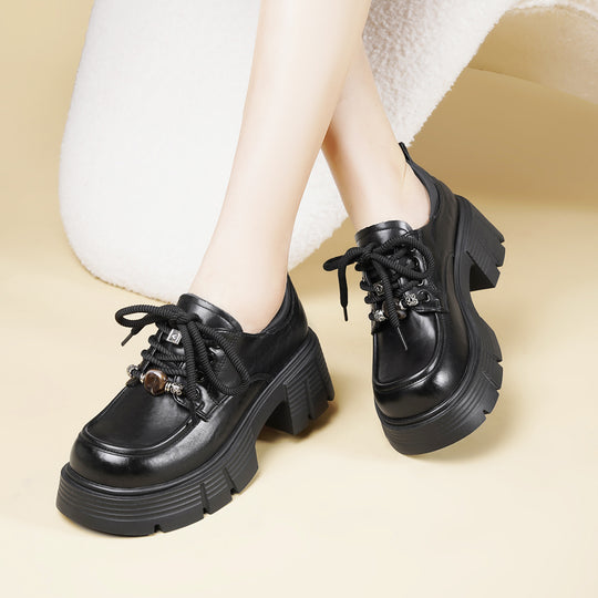 Damen Plateau-Schnürschuhe mit modischem Kettendetail und robustem Blockabsatz EB