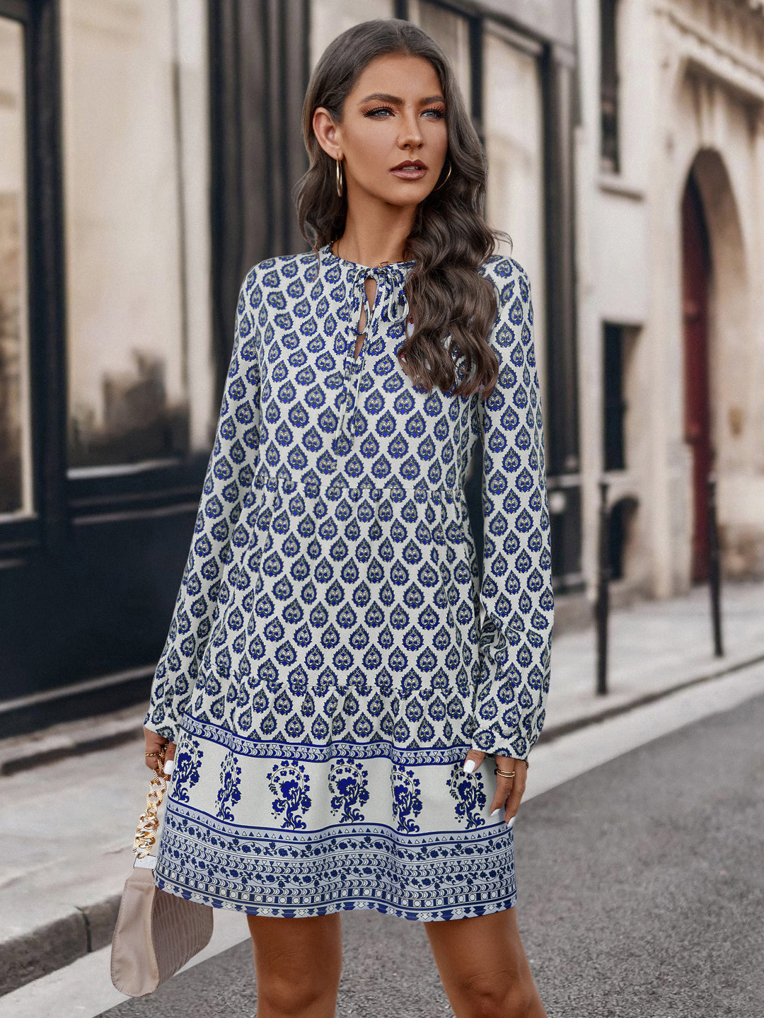 Damen romantisches Kleid mit detailverliebtem Print und langen Ärmeln EB