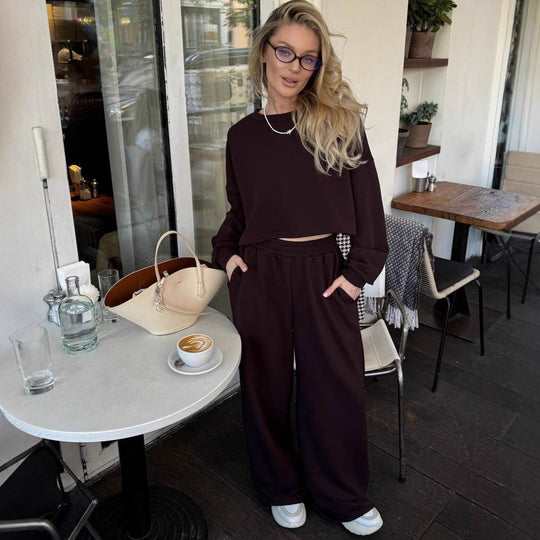 Damen Relaxed-Zweiteiler mit cropped Rundhals-Sweatshirt und extraweiter High-Waist Palazzo-Jogginghose Eichborn Berlin