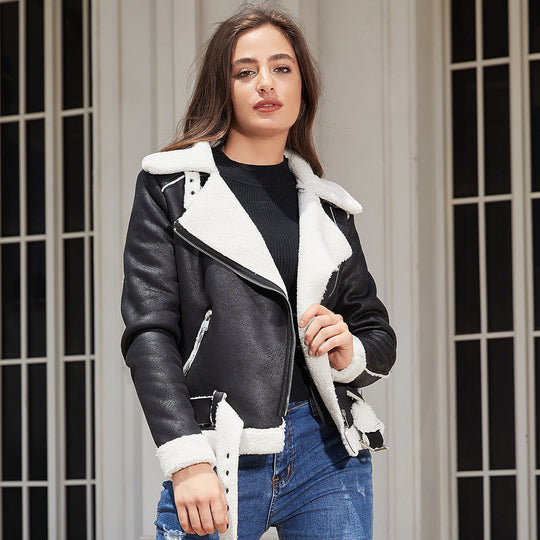 Damen nan taillierte Lammfellimitat-Fliegerjacke mit Gürtel und Teddyfutter EB