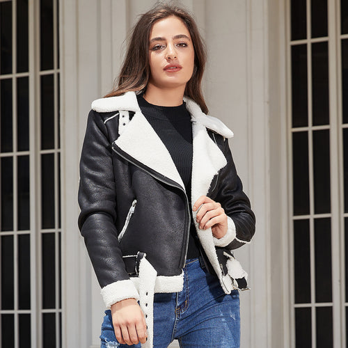 Damen nan taillierte Lammfellimitat-Fliegerjacke mit Gürtel und Teddyfutter EB