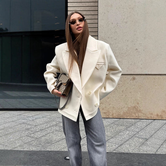 Damen Oversized Blazerjacke mit doppelter Knopfleiste und eleganten Details EB