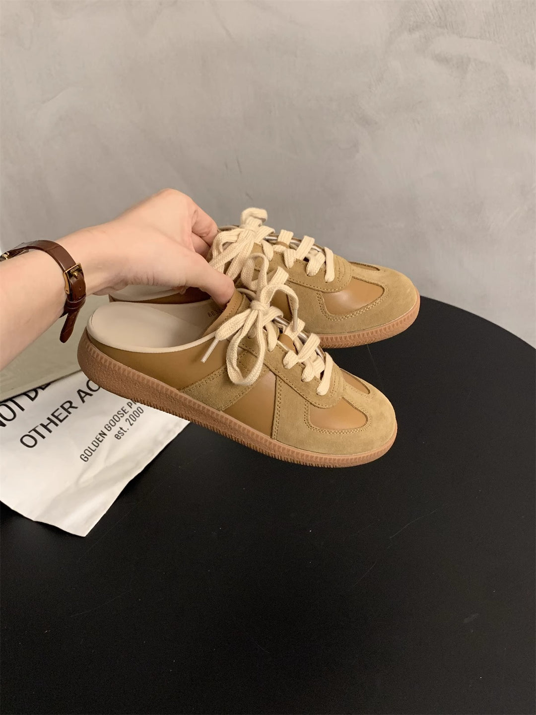 Damen modische Slipper mit sportlichem Design und atmungsaktivem Obermaterial EB