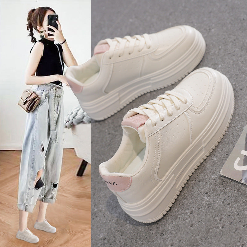 Damen Plateau Sneakers mit elegantem Design und komfortabler Sohlenkonstruktion EB