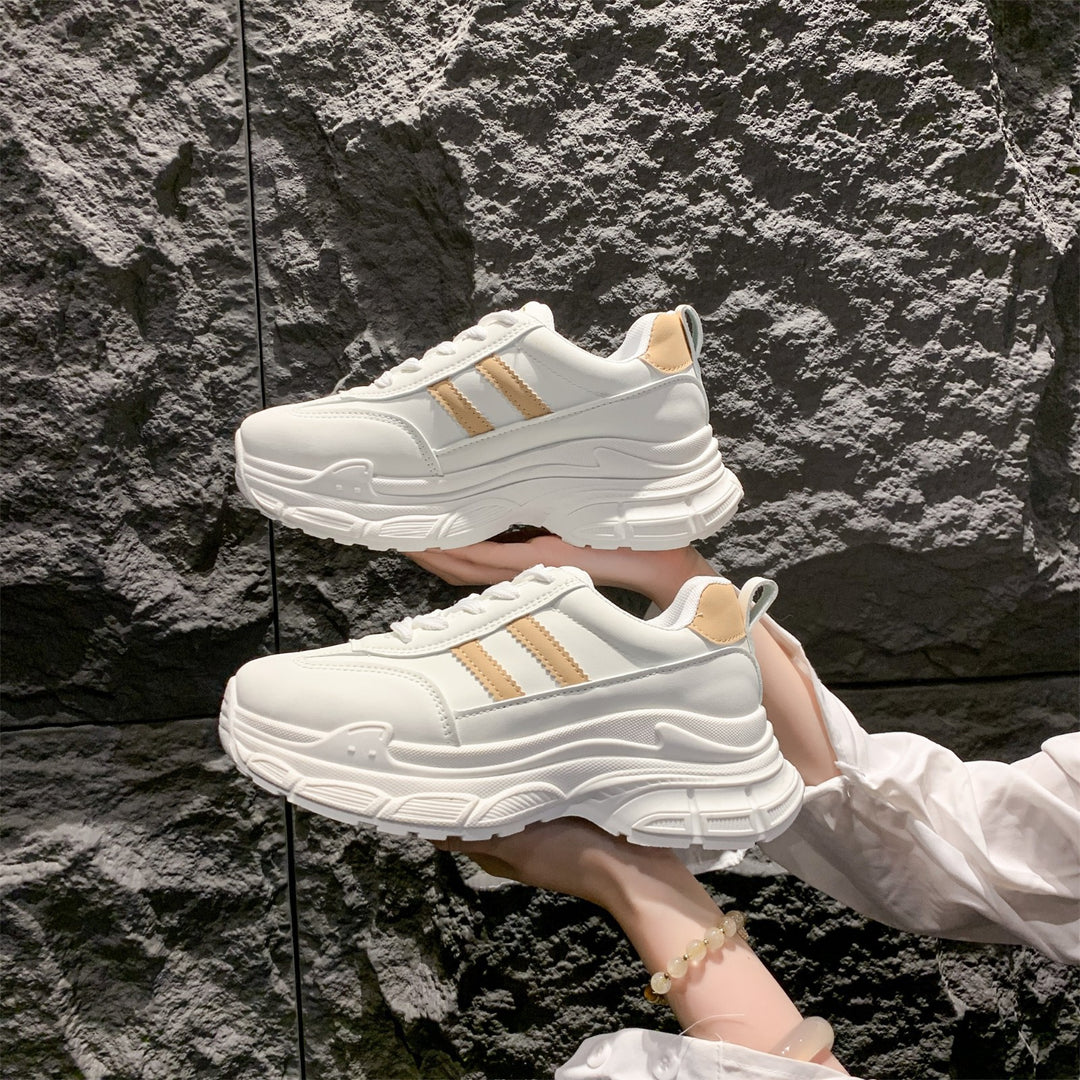 Damen Sportliche Sneakers mit dämpfender Sohle und modischen Akzenten EB