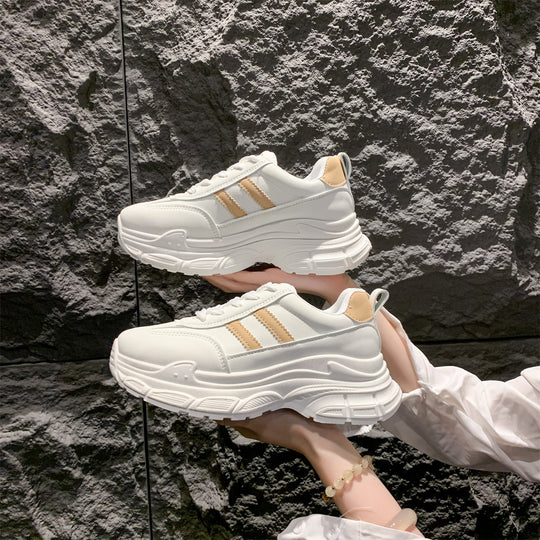 Damen Sportliche Sneakers mit dämpfender Sohle und modischen Akzenten EB