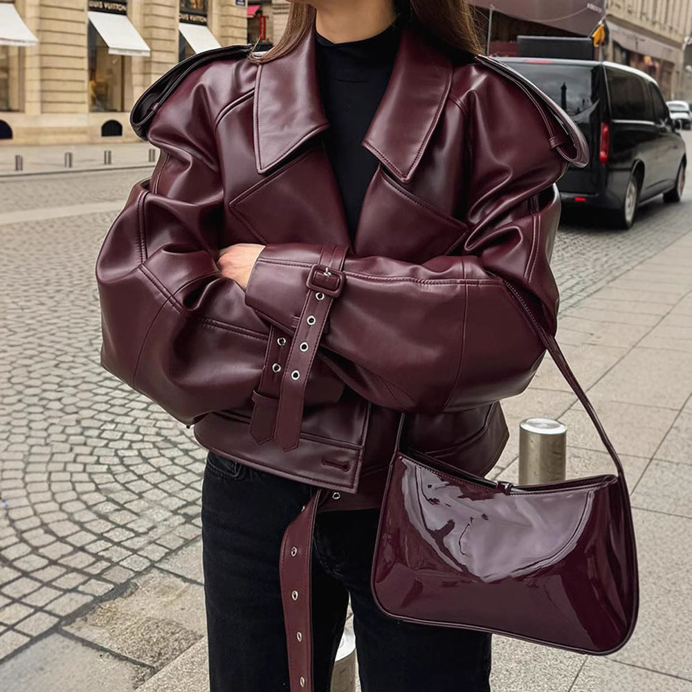 Damen Oversize Kunstlederjacke mit markantem Kragen und strukturiertem Design EB
