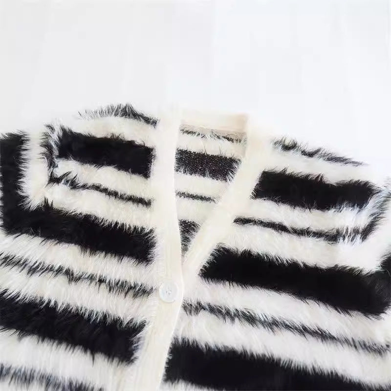 Damen Gemütlicher Strickcardigan mit modernem Streifenmuster und weichem Material EB