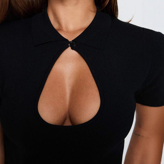 Damen figurbetontes Polo-Shirt mit schickem Cut-Out EB