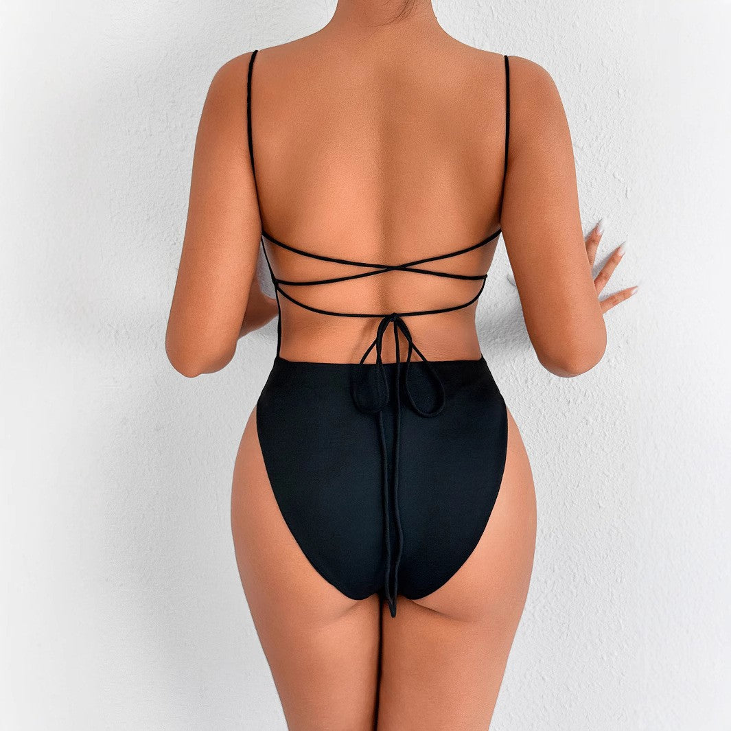 Damen Body mit tiefem Ausschnitt und schmalen Trägern EB