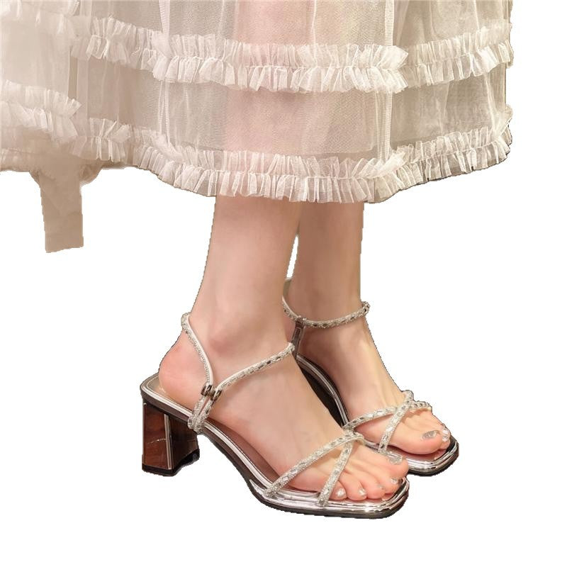 Damen modische Blockabsatz Sandalen mit zarten Verzierungen EB