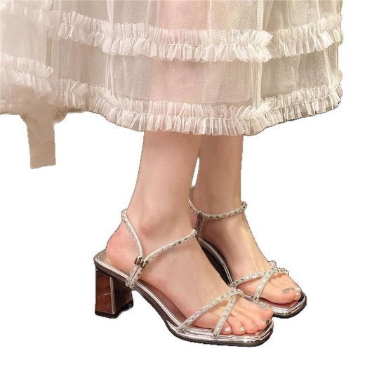 Damen modische Blockabsatz Sandalen mit zarten Verzierungen EB