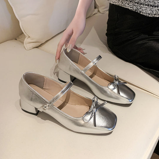 Damen Ballerinas mit praktischem Riemchen und modischem Glanzverschluss EB
