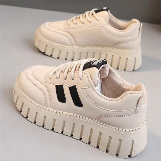 Damen Chunky-Sneaker mit innovativer Sohlenstruktur und atmungsaktiver Oberfläche EB