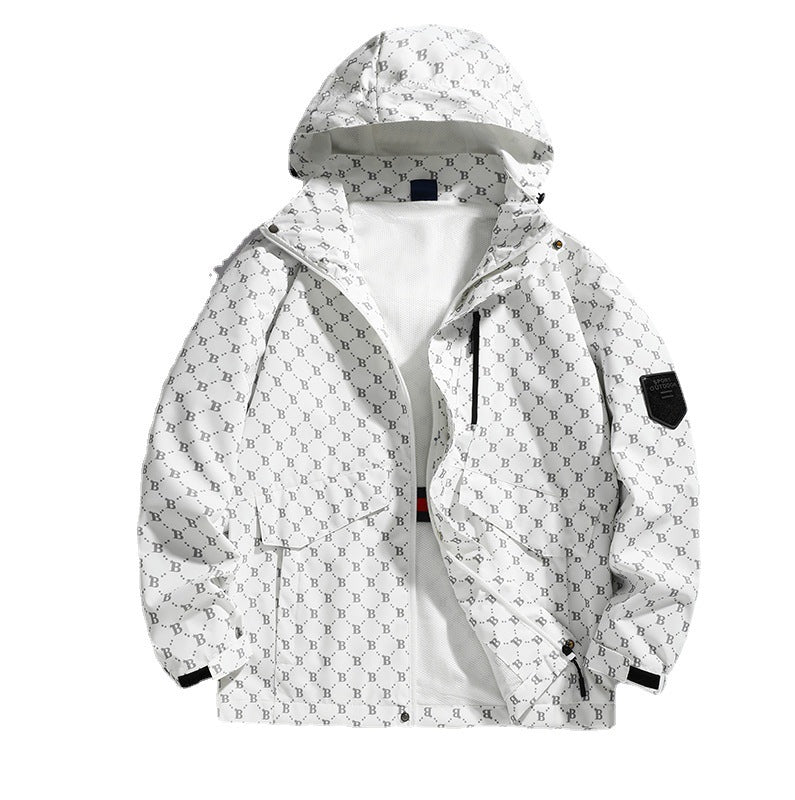 Herren Kapuzen-Softshelljacke mit Allover‑Monogramm, atmungsaktivem Meshfutter und Reißverschlusstaschen EB