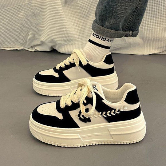 Damen Chunky Sneakers mit stabiler Plattform und modischem Obermaterial EB