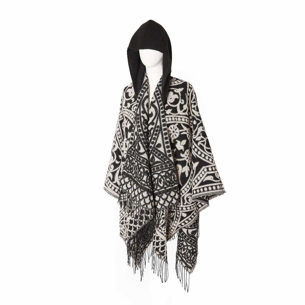 Damen Kapuzen-Ruana aus Wollmix mit Ornament-Jacquard und Fransen EB
