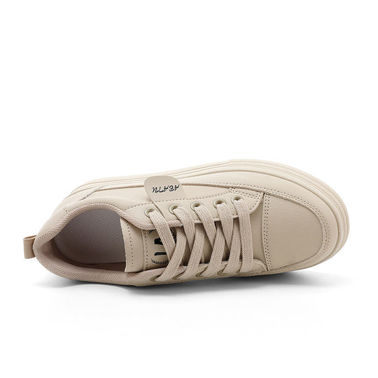 Damen Plateau-Sneaker mit atmungsaktiver Oberflächenstruktur und rutschfester Laufsohle EB