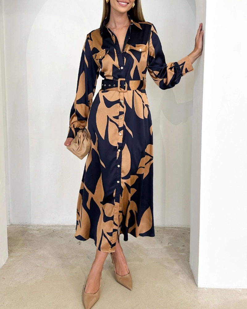 Damen nan elegantes Satin-Hemdkleid mit Taillengürtel, Brusttaschen und abstraktem Blattprint EB