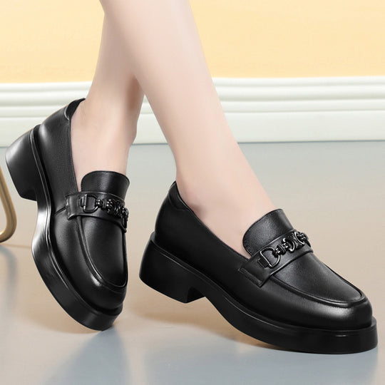 Damen elegante Mokassins mit modischem Kettendetail EB