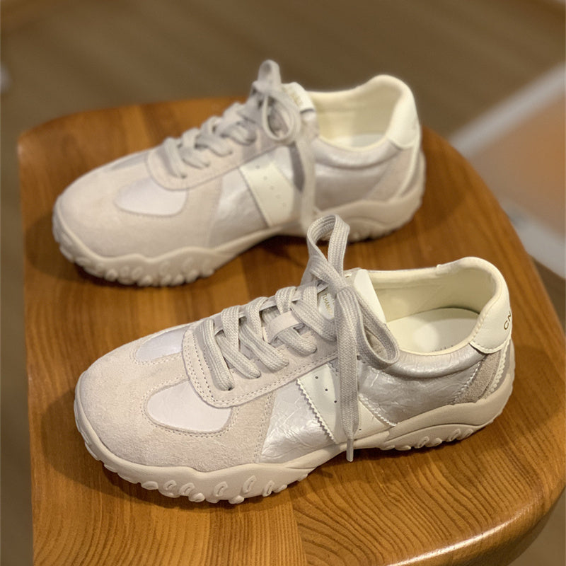 Damen Sneakers mit atmungsaktiver Wildleder-Oberfläche und innovativem Dämpfungssystem EB
