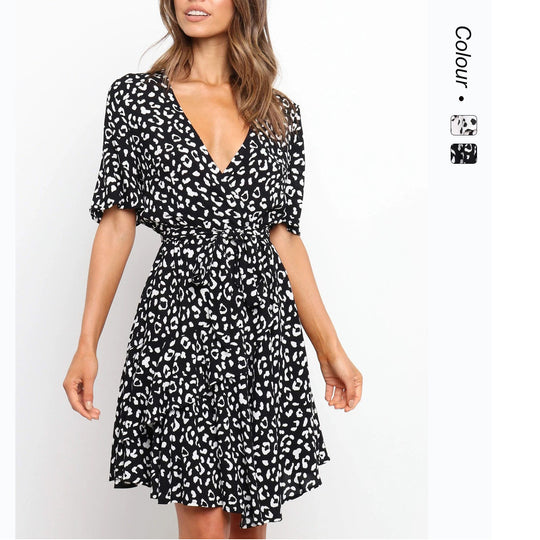 Damen Wickelkleid mit großzügigen Volant-Ärmeln und wunderschönem Animal-Print EB