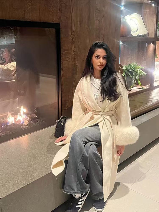 Damen eleganter, warmer Mantel mit luxuriösen Fellsärgen EB