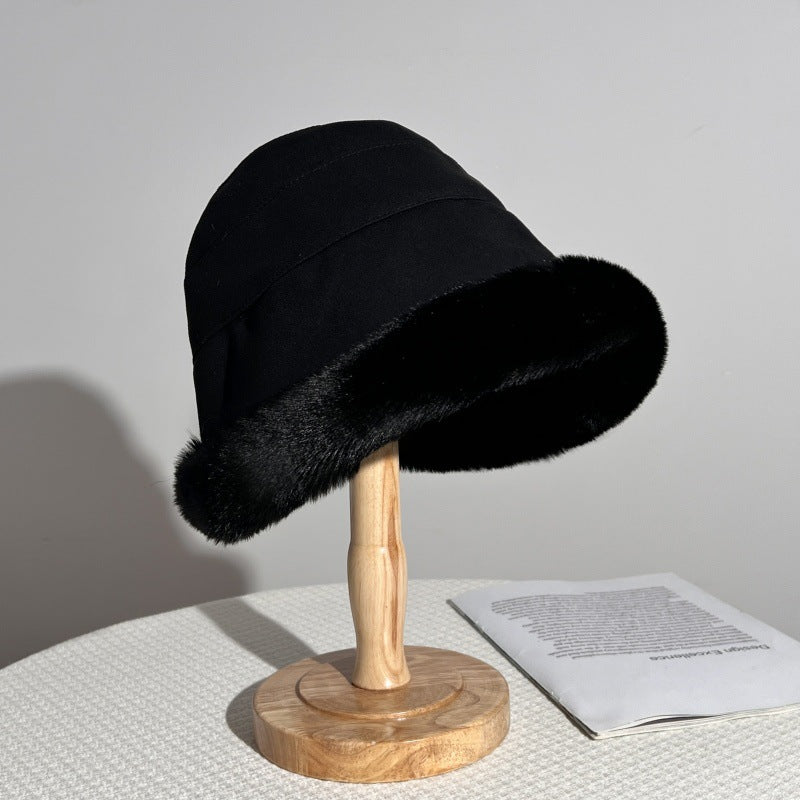Damen Kuschelige und elegante Fellmütze EB
